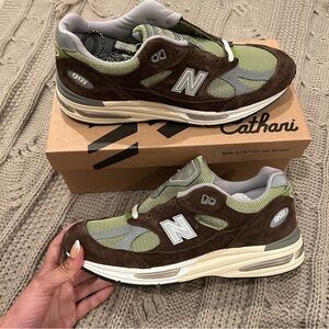 Brand new rare New Balance Olive and Chocolate Shoes